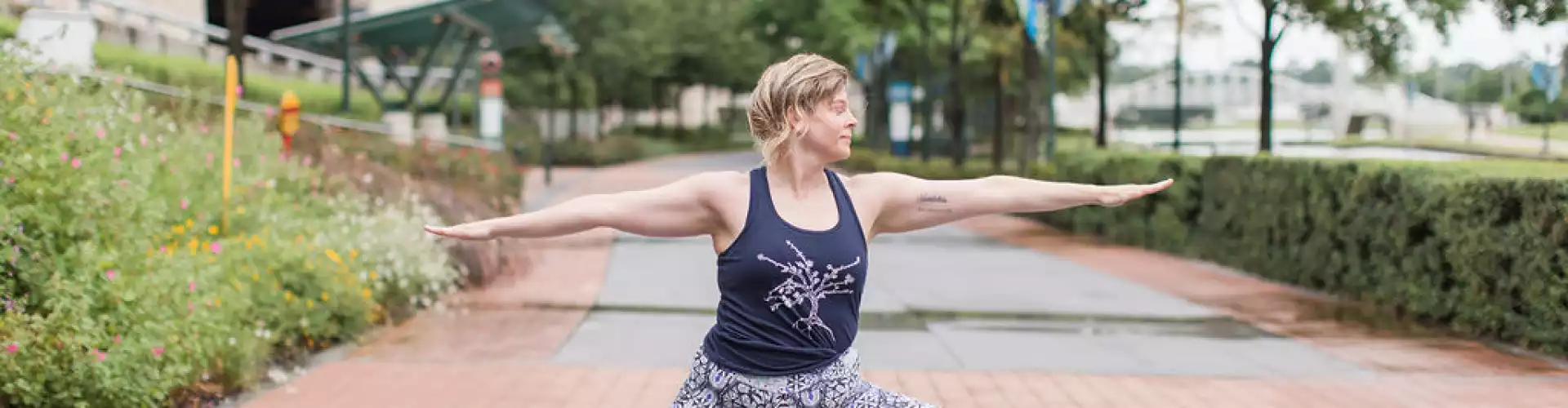 Vinyasa Flow - Online Class by Sara Fox