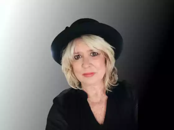 Landria Onkka, 
                            Health & Wellness, Spirituality, Spirituality, Spirituality, Spirituality, Health & Wellness, Health & Wellness 
                            Expert at Soulful Summit 2023: un viaggio interiore, inizia!