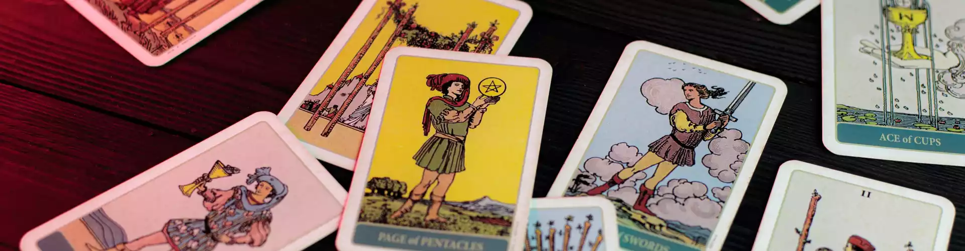 Lecture intuitive de cartes de tarot pour tous les niveaux - Online Class by Tori Quisling