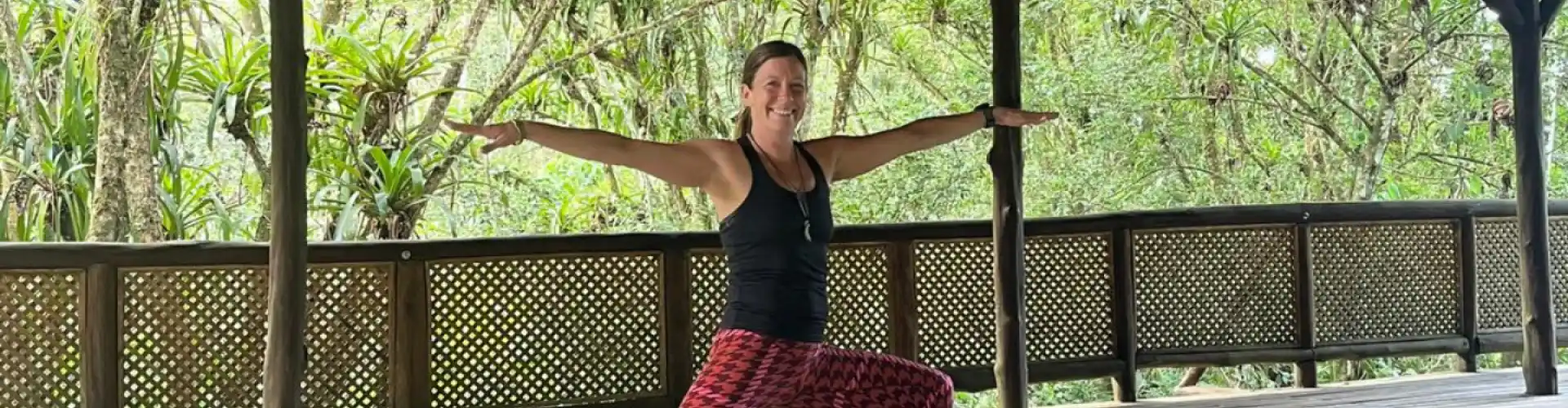 Lớp học Yoga trực tuyến: Thực hành Hatha trong rừng - Online Class by Maria Joyner